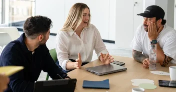 Interne Qualifizierung ist neben externem Recruiting die wichtigtse strategische Säule der Fachkräftesicherung im Unternehmen